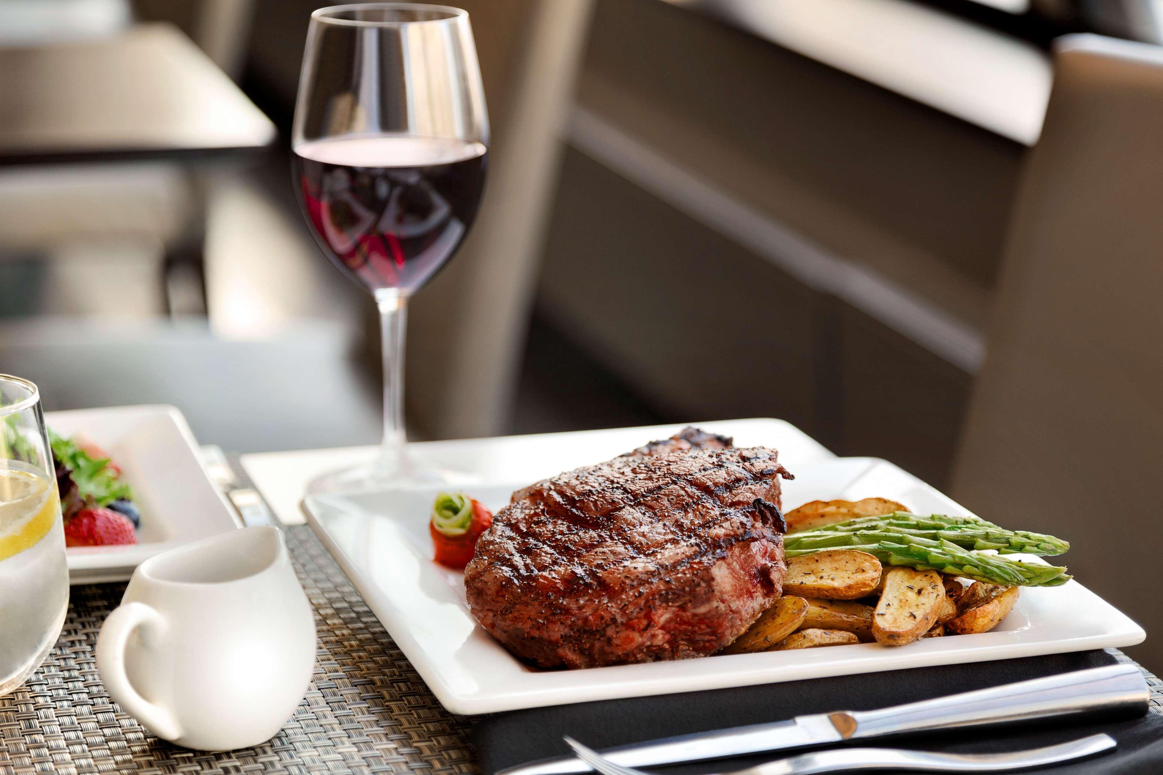 Radisson Blu Fargo Hotel Екстериор снимка